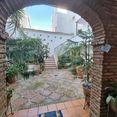 En Patio Cordobes San Basilio Appartement